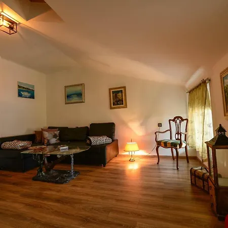 Josip Апартаменты *